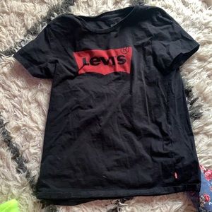 levi’s T-shirt